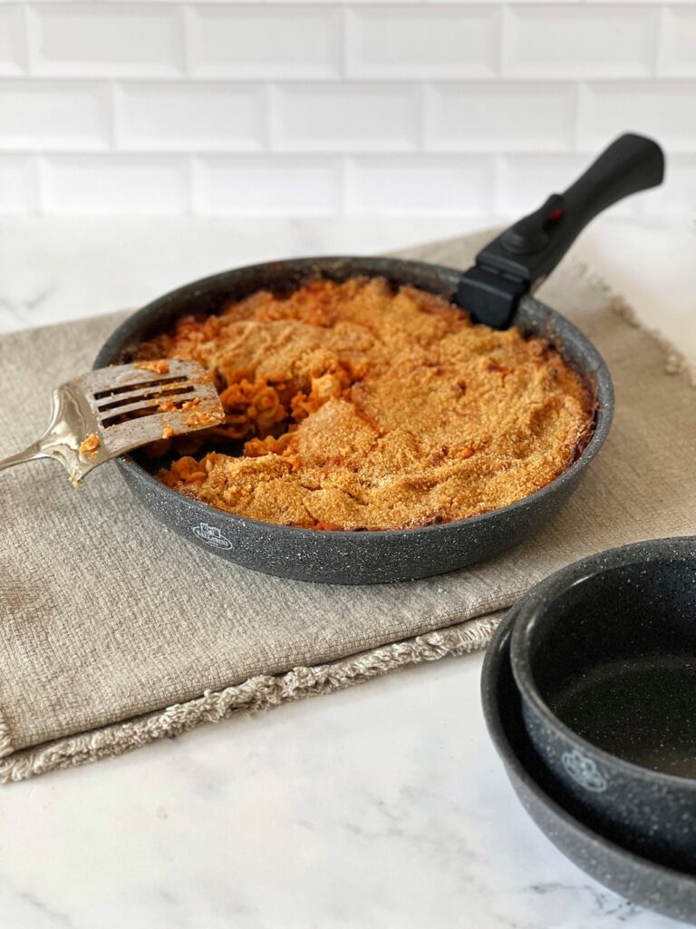 Pasta al forno vegetale con ragù di soia